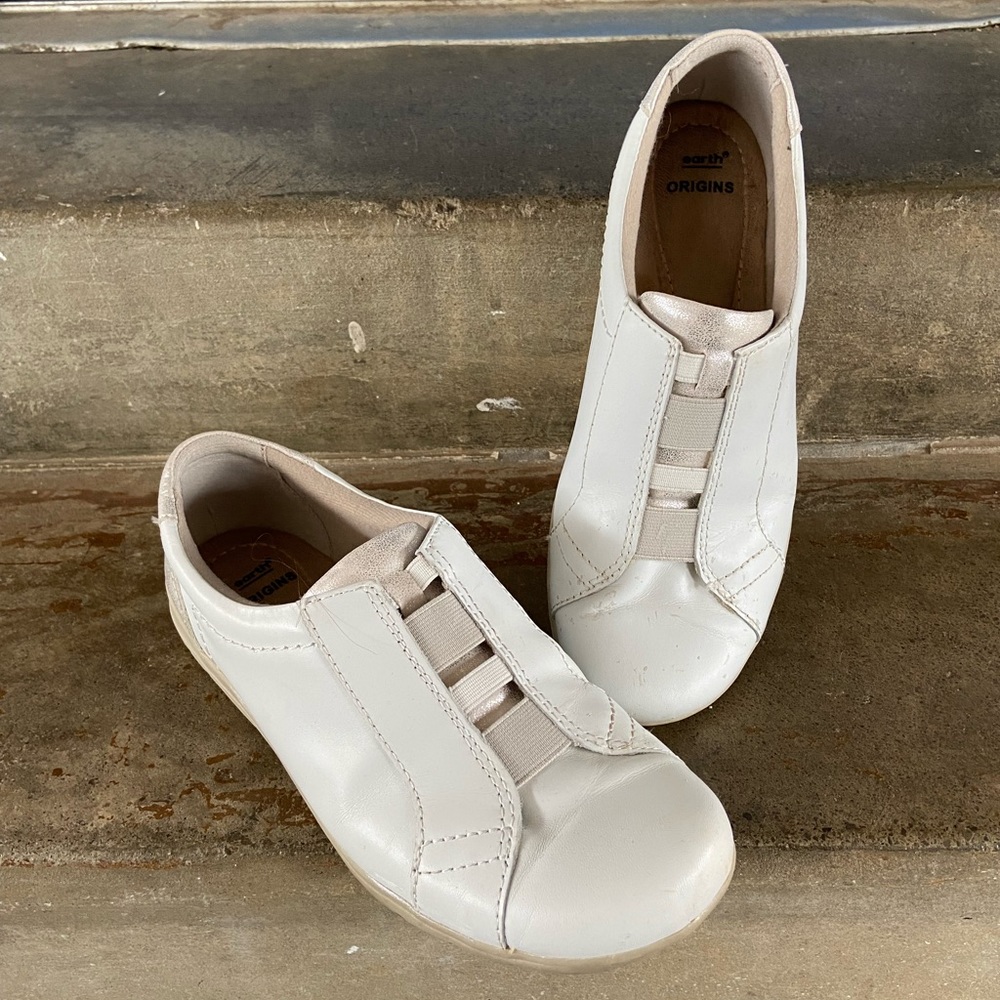 Earth Origins wide width ivory leather slip on sneaker-Rapid Toma